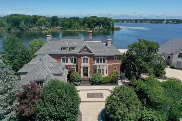 9062 Bay Breeze CT, Indianapolis, IN 46236