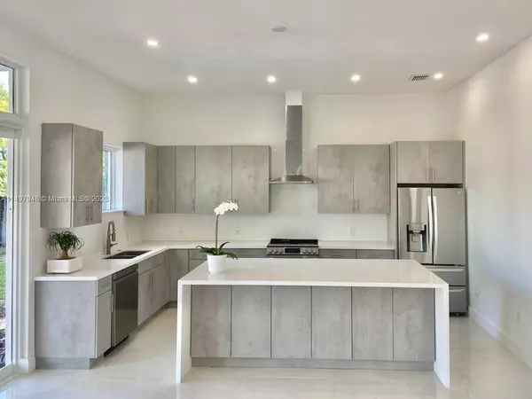 11899 SW 72nd Ter, Miami, FL 33183