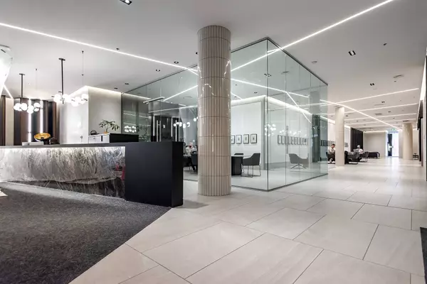 101 Rue Peel #2355, Montréal, QC H3C 0Y1