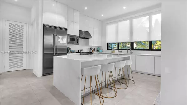 13185 Ortega Ln, North Miami, FL 33181