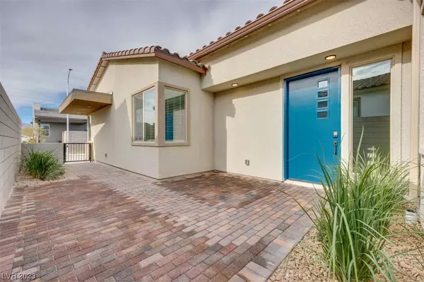 10006 Egan Valley Street, Las Vegas, NV 89166
