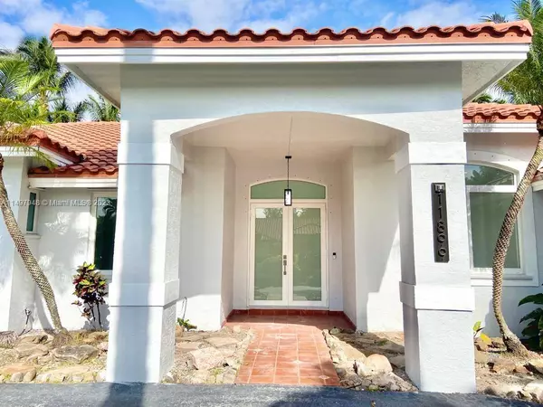 11899 SW 72nd Ter, Miami, FL 33183