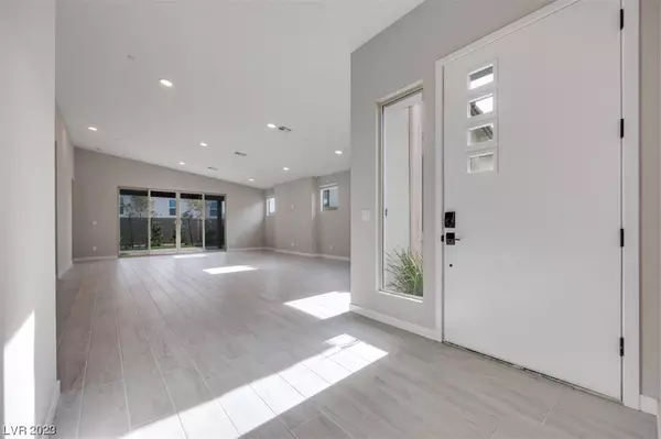 10006 Egan Valley Street, Las Vegas, NV 89166