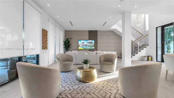 13185 Ortega Ln, North Miami, FL 33181