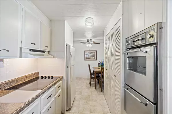 26 CLUB HOUSE DR, Eustis, FL 32726