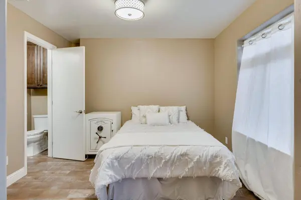 1909 5th ST, Sacramento, CA 95811