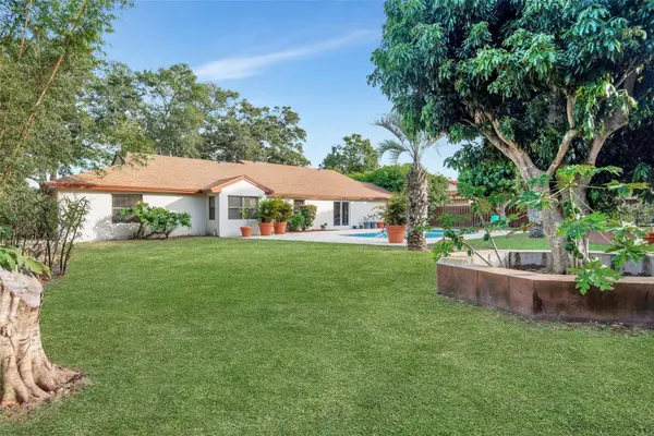 7214 WOODVILLE CRES, Orlando, FL 32819