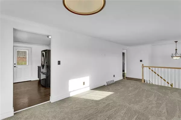 2700 Sapling St, Allison Park, PA 15101