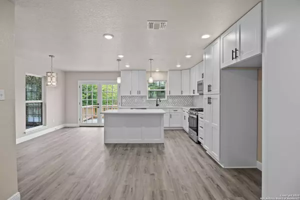 1007 POINSETTIA, San Antonio, TX 78202-2639