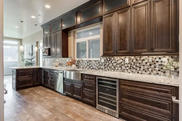 1909 5th ST, Sacramento, CA 95811