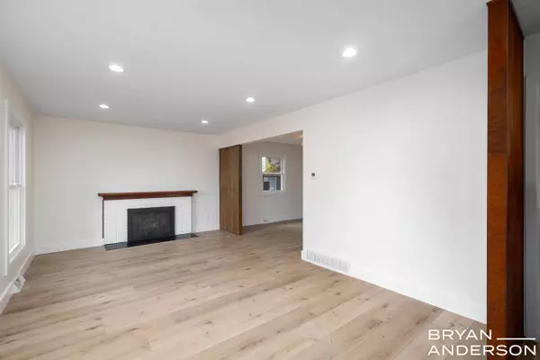 4932 Fuller SE Avenue, Kentwood, MI 49508