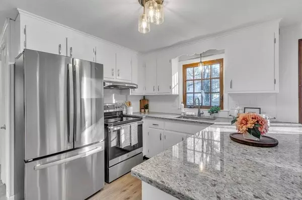 127 Northridge Rd, Westfield, MA 01085