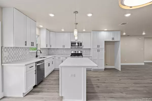 1007 POINSETTIA, San Antonio, TX 78202-2639