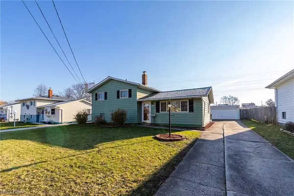 6303 Michael DR, Brook Park, OH 44142