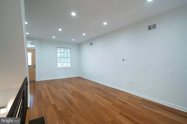 2437 N 25TH ST, Philadelphia, PA 19132