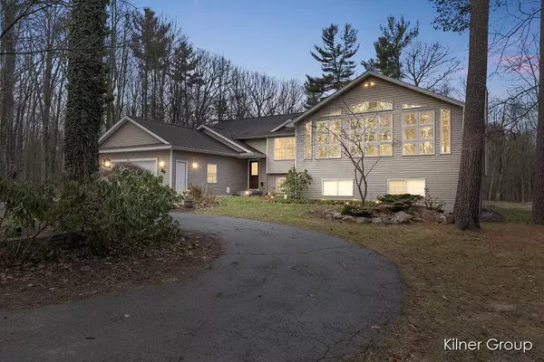 5969 Greeley NE Avenue, Rockford, MI 49341