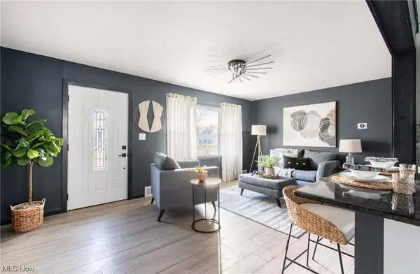 229 High, Niles, OH 44446