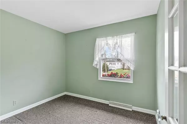 4686 Burkey, Youngstown, OH 44515