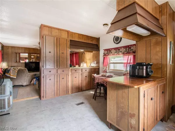 7443 Spillway DR #17, Lisbon, OH 44432