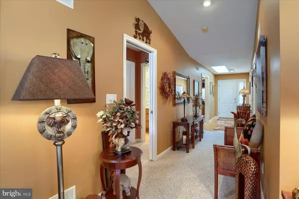 44 BURWICK DR, Mechanicsburg, PA 17050