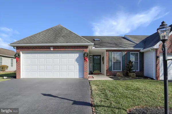 44 BURWICK DR, Mechanicsburg, PA 17050