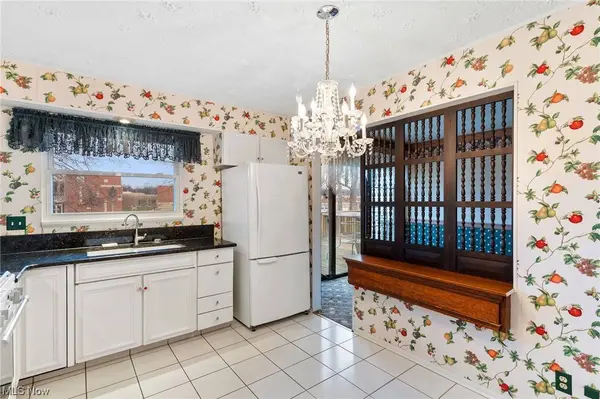 4686 Burkey, Youngstown, OH 44515