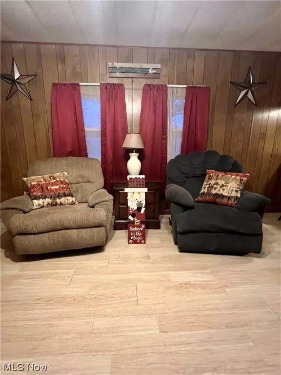 7443 Spillway DR #17, Lisbon, OH 44432