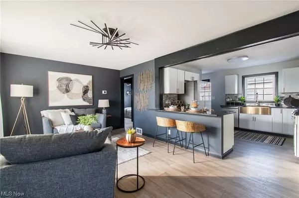 229 High, Niles, OH 44446