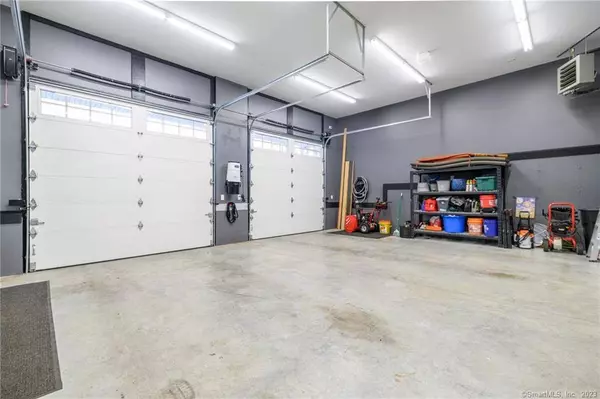 4 Long Wall Road, Redding, CT 06896