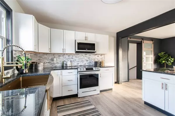 229 High, Niles, OH 44446