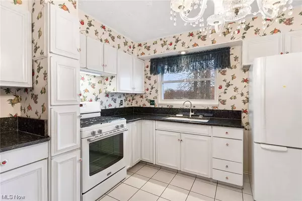 4686 Burkey, Youngstown, OH 44515