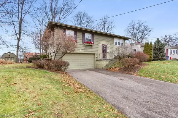 4686 Burkey, Youngstown, OH 44515