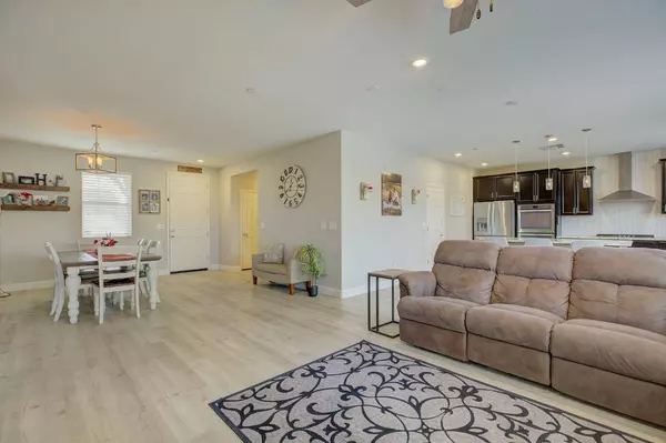 888 Ellis Circle, Galt, CA 95632