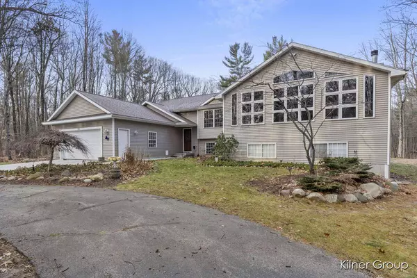 5969 Greeley NE Avenue, Rockford, MI 49341