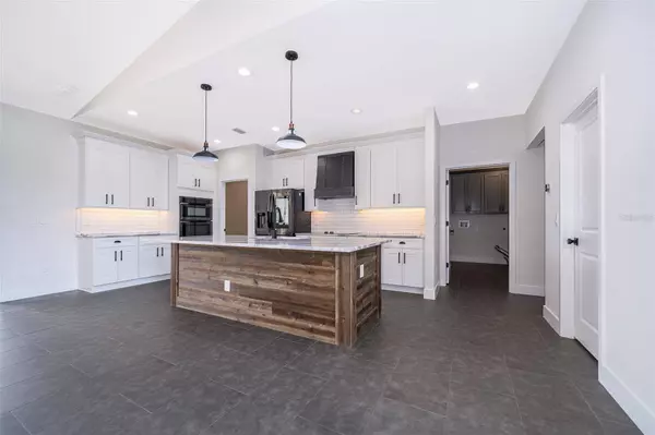 9801 LAKE GEORGIA DR, Orlando, FL 32817