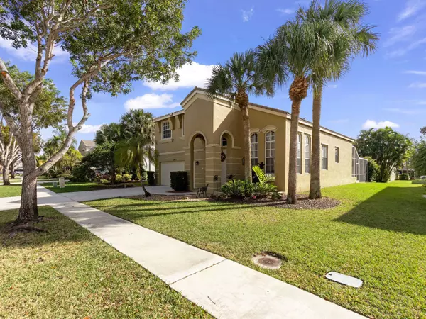 2477 Westmont LN, Royal Palm Beach, FL 33411