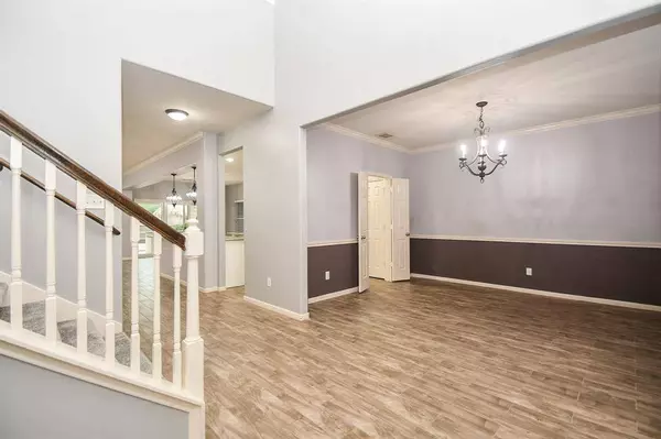 2701 St Elmos Fire, Deer Park, TX 77536