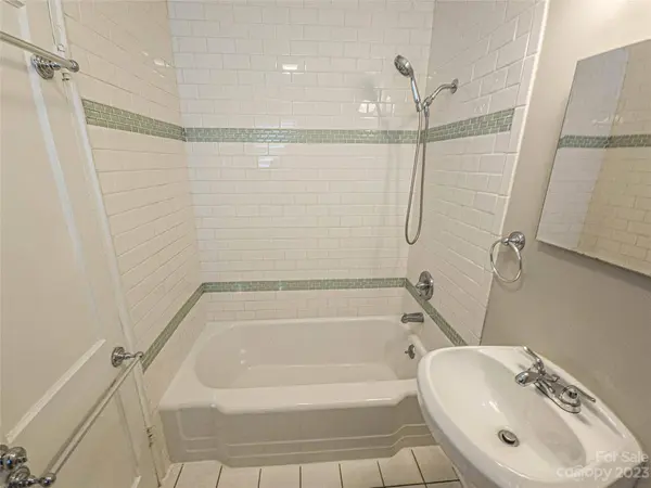 237 Wakefield DR, Charlotte, NC 28209