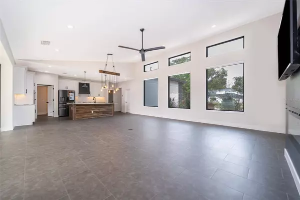 9801 LAKE GEORGIA DR, Orlando, FL 32817