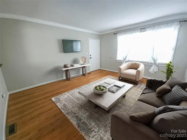 237 Wakefield DR, Charlotte, NC 28209