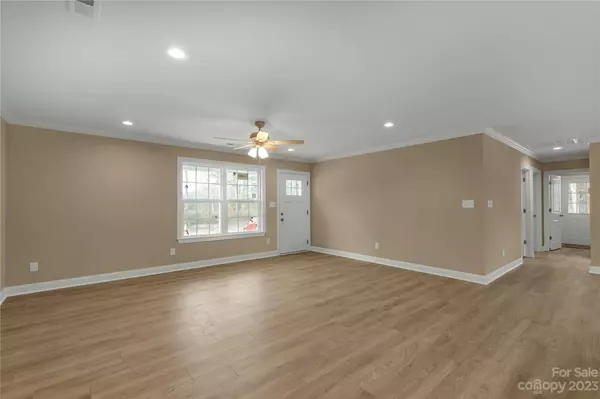 3575 Old Camden HWY, Heath Springs, SC 29058