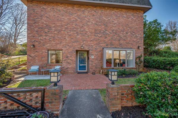 305 Grady AVE #E, Tryon, NC 28782