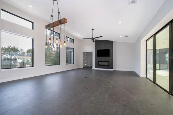 9801 LAKE GEORGIA DR, Orlando, FL 32817