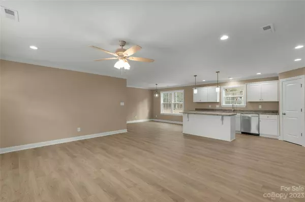 3575 Old Camden HWY, Heath Springs, SC 29058