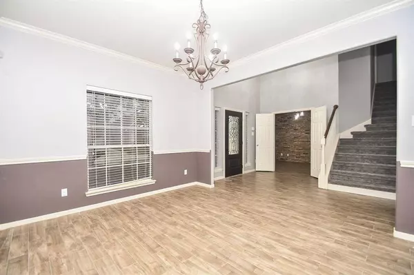 2701 St Elmos Fire, Deer Park, TX 77536