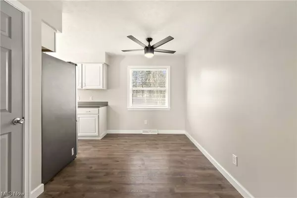 472 Columbine, Akron, OH 44312