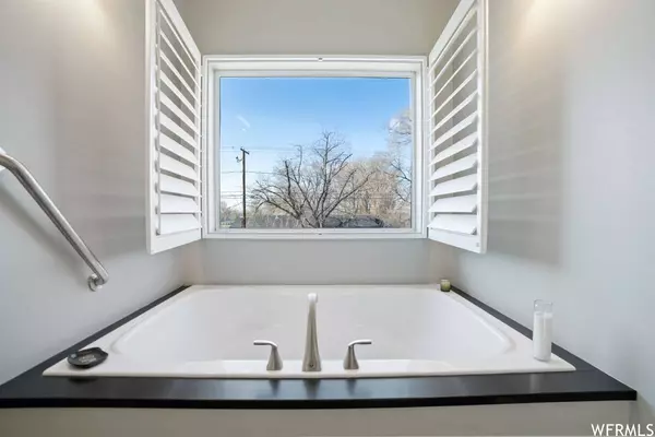 370 N 800 W, West Bountiful, UT 84087