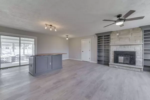 7902 S Sherman DR, Indianapolis, IN 46237