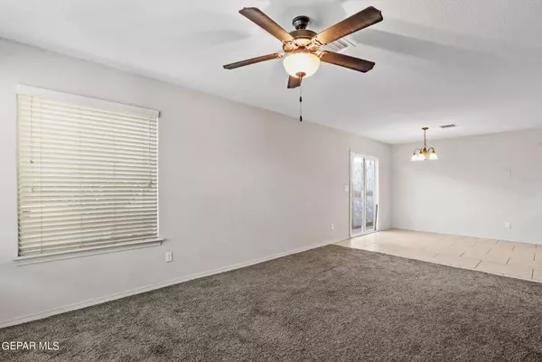 308 Villas Del Este Road, Socorro, TX 79927