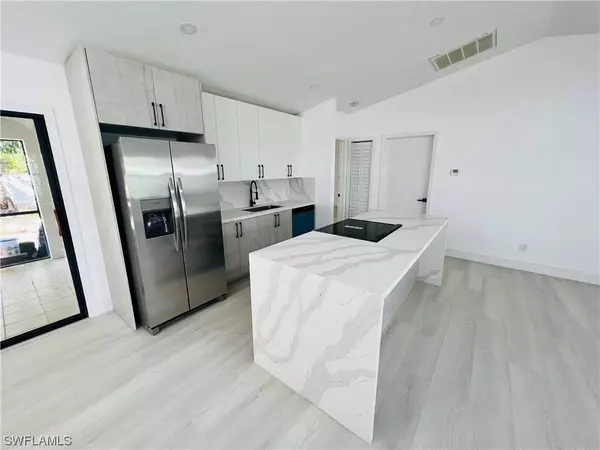 24 NE 20th CT, Cape Coral, FL 33909